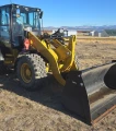2022 Caterpillar 908M wheel loader