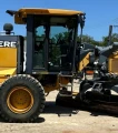 2011 John Deere 772G motor grader