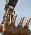 2011 John Deere 240DLC excavator