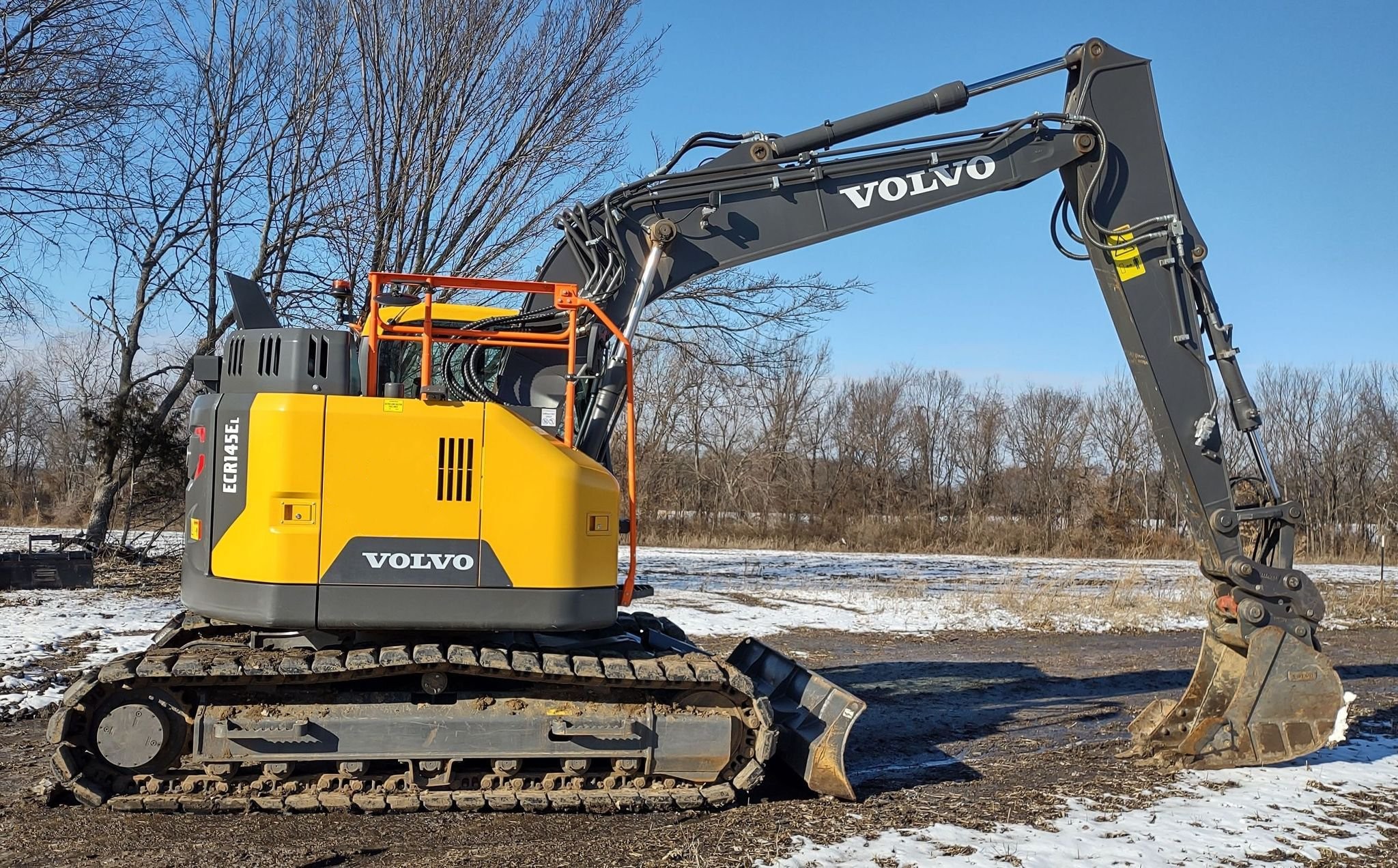 gallery 2021 Volvo ECR145EL excavator