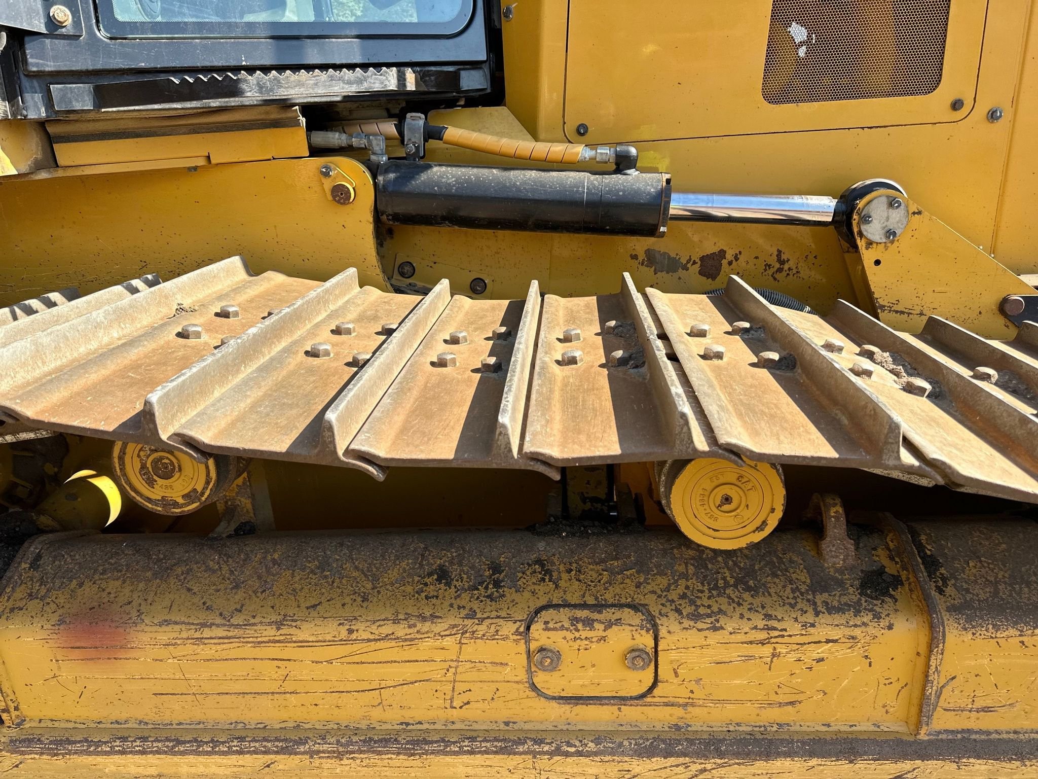 gallery 2016 Caterpillar D6K2 LGP dozer