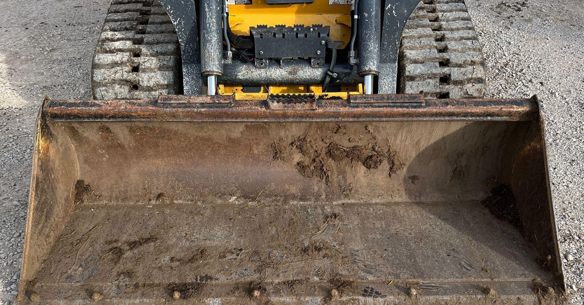 gallery 2019 John Deere 333G  tracked skid steer loader