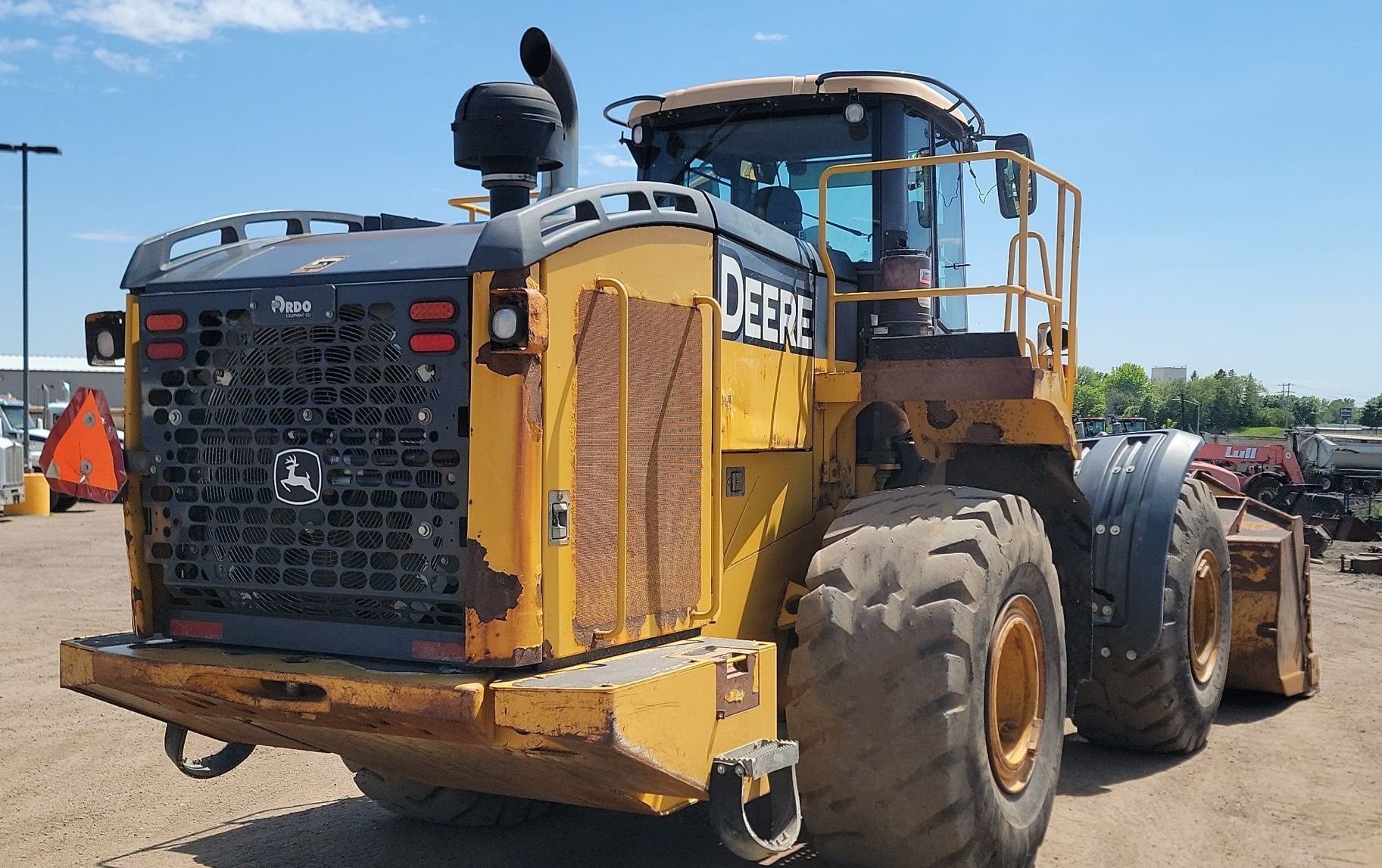 gallery 2012 John Deere 744K wheel loader