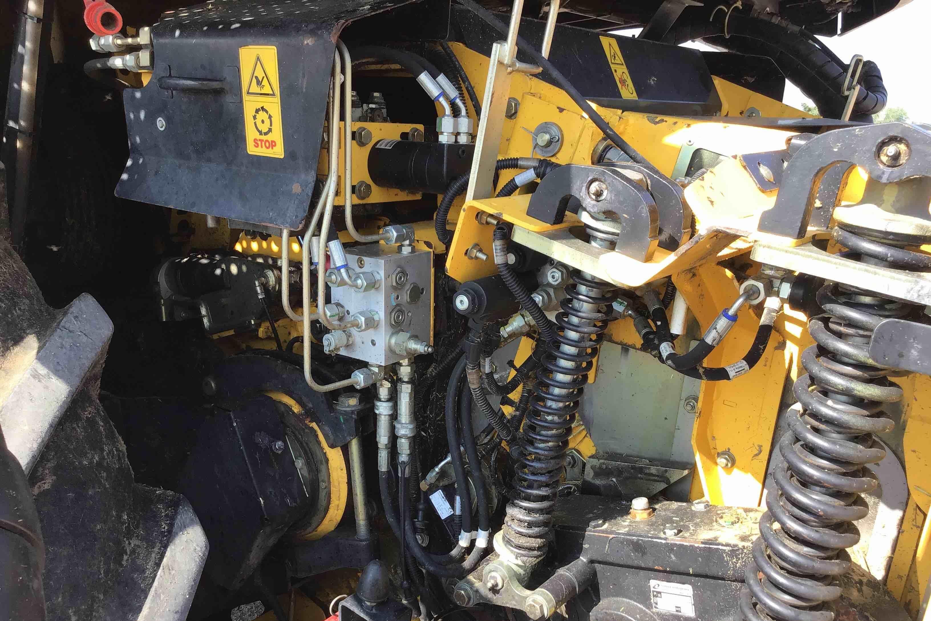 gallery 2016 New Holland FR850 Self-Propelled Forage Harvester