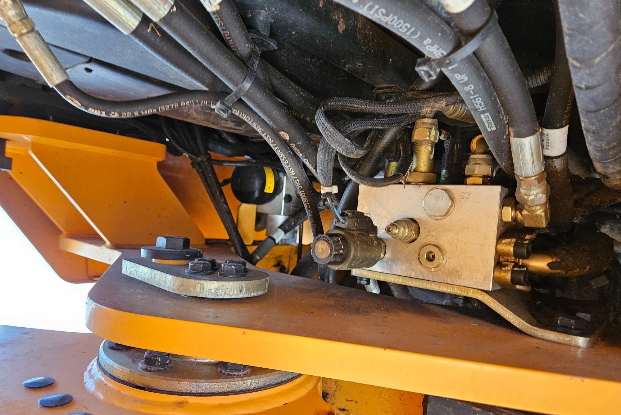 gallery 2015 Hyundai HL740XTD-9A Wheel Loader