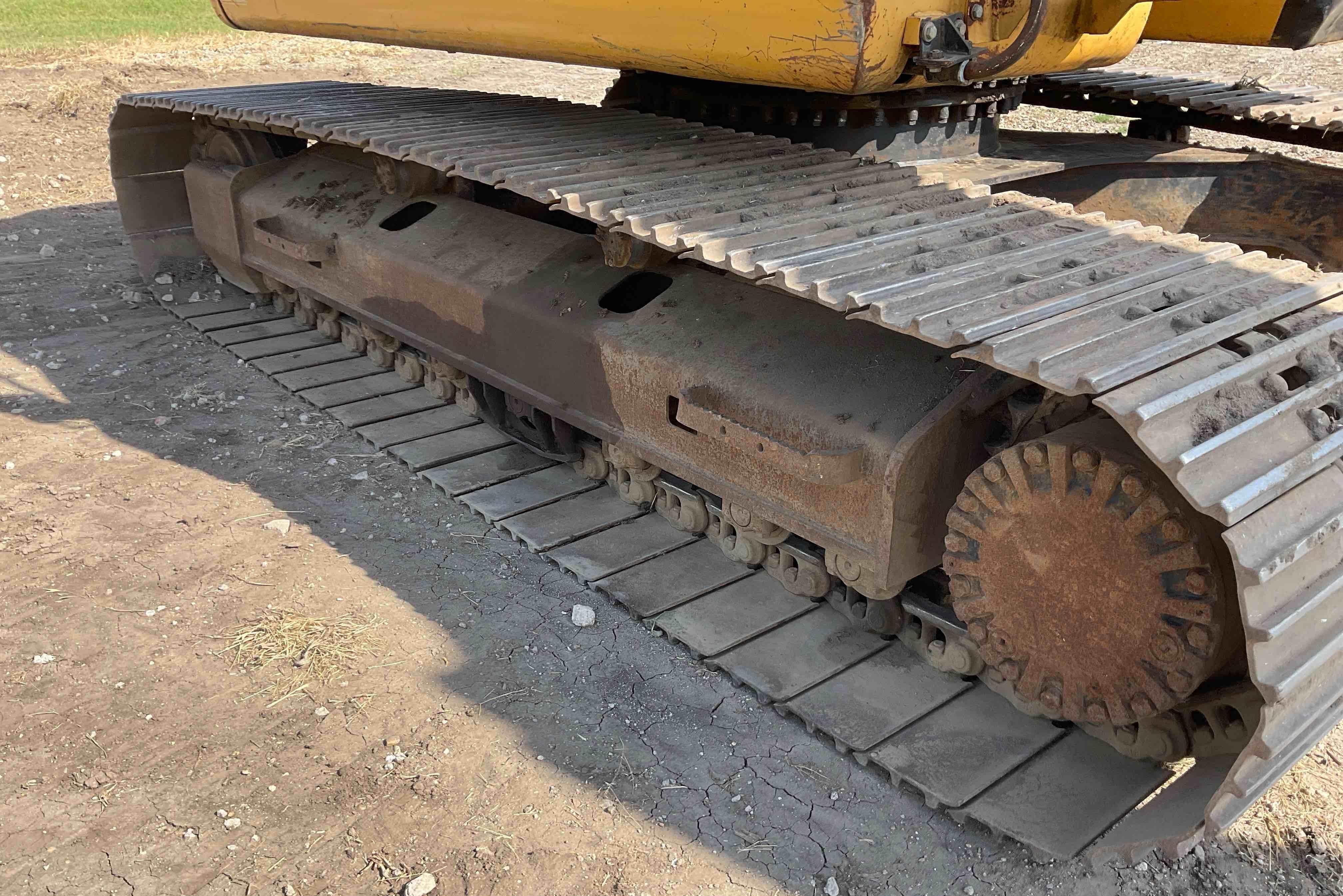 gallery 2004 Caterpillar 320CLU Excavator