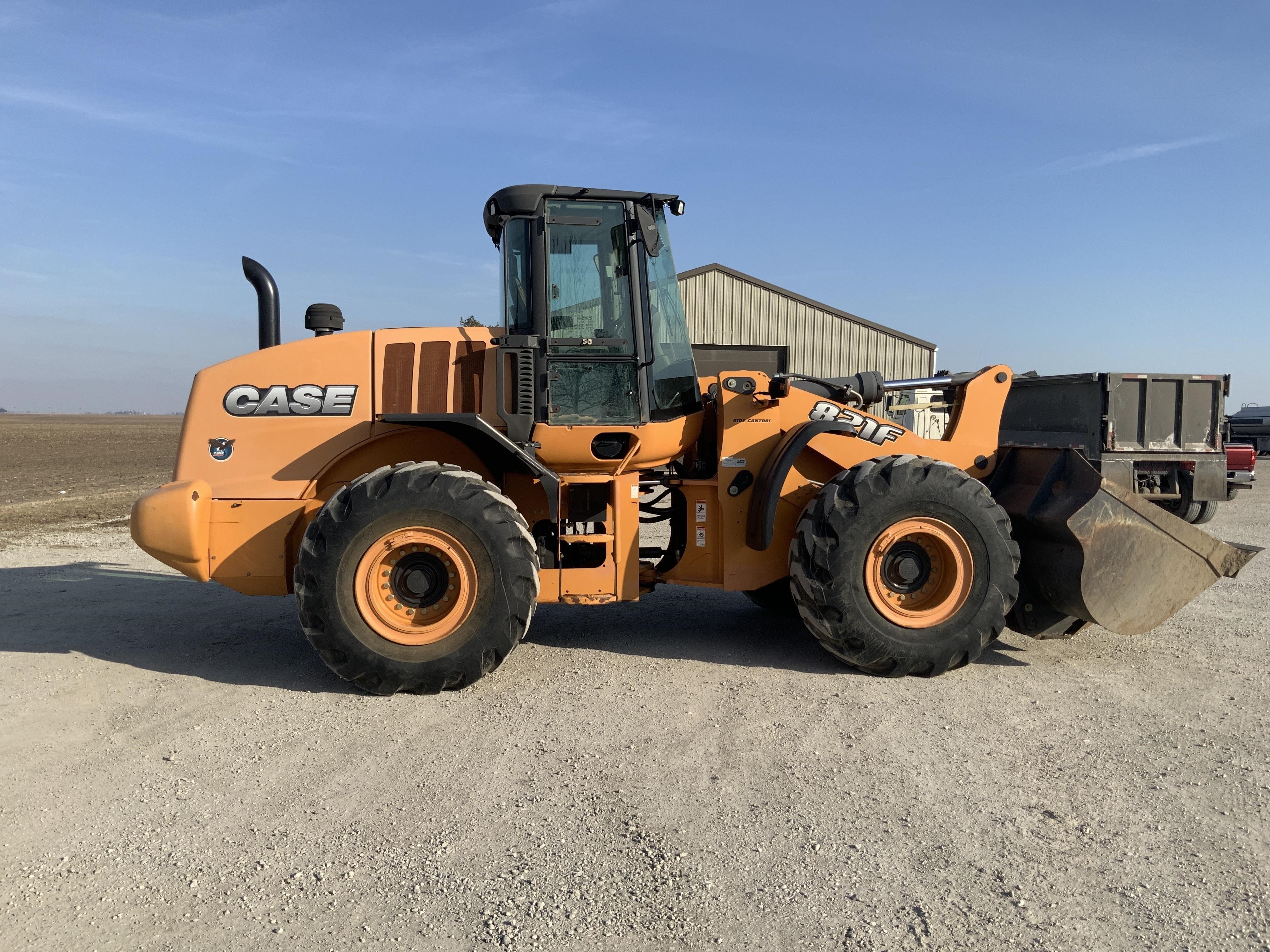 gallery 2013 Case 821F Wheel Loader