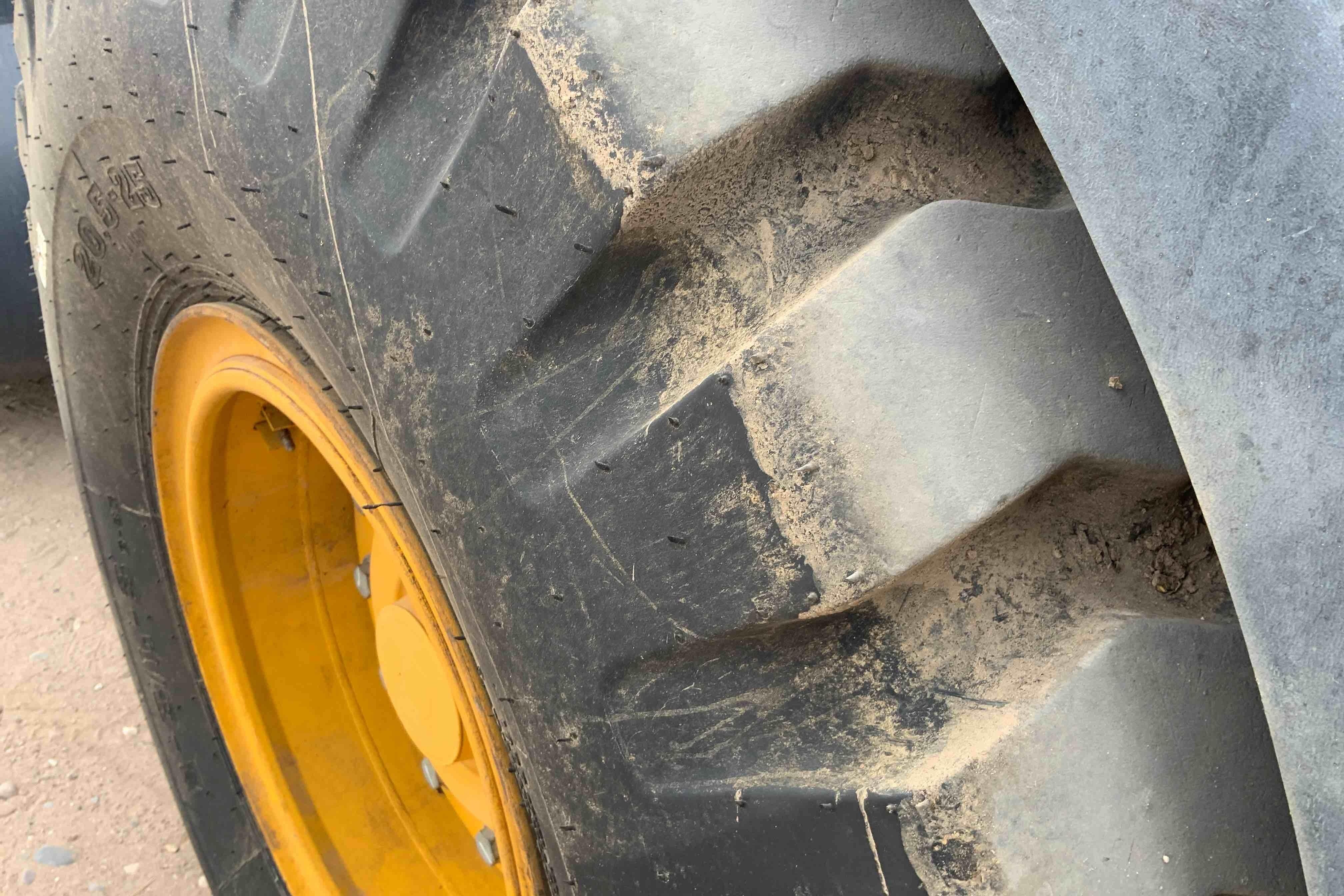 gallery John Deere 444K High Lift Wheel Loader