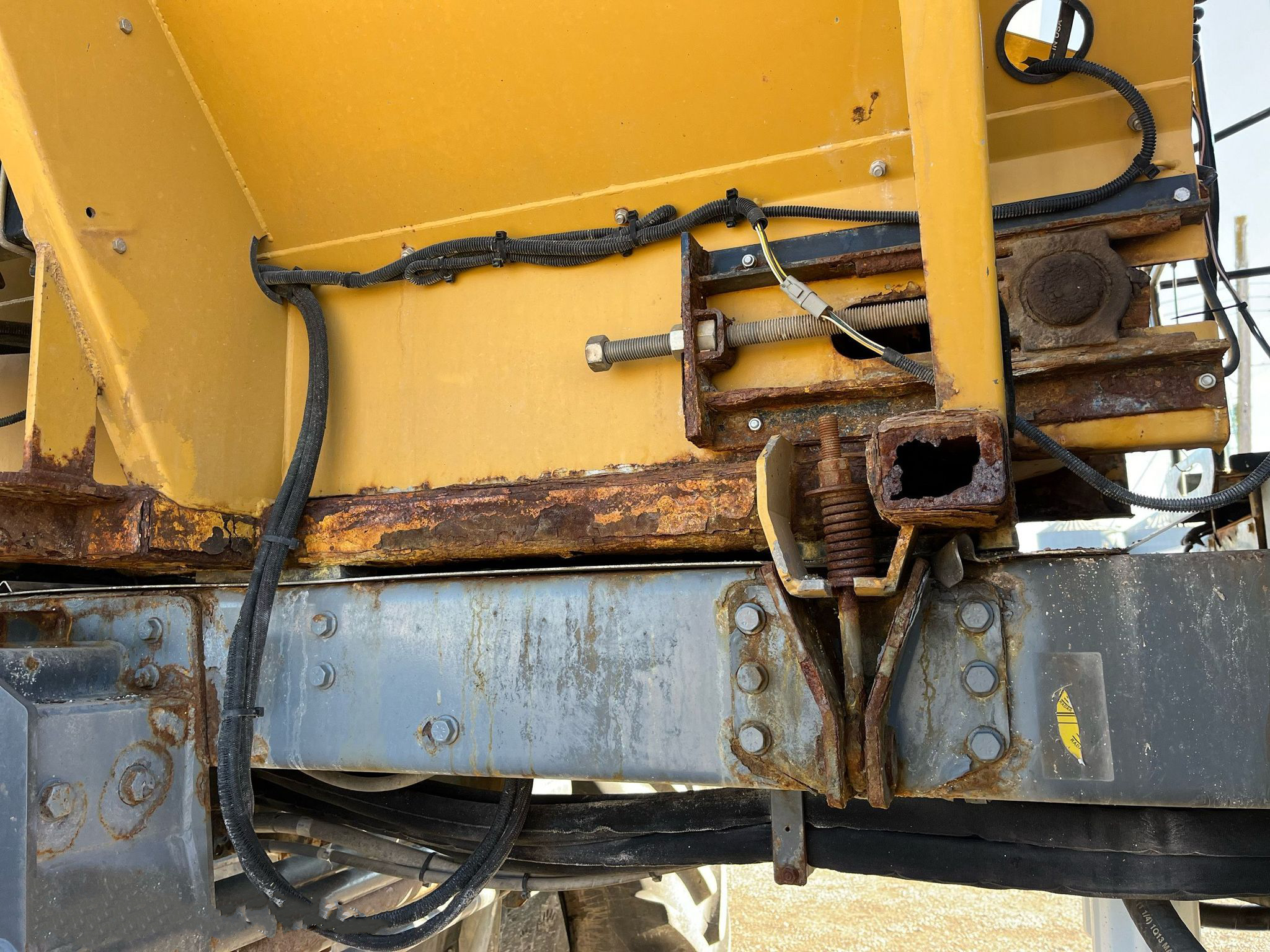 gallery 2013 Rogator RG1100 applicator