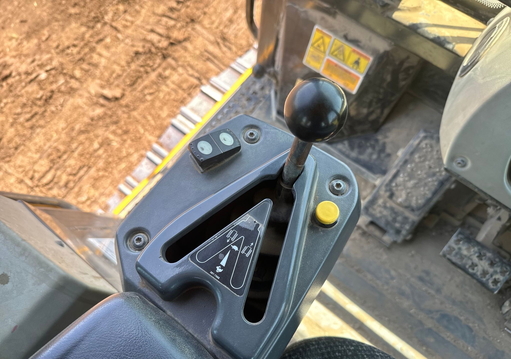 gallery 2016 Caterpillar 953D track loader
