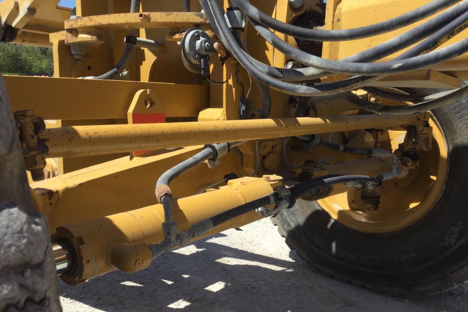 gallery 2011 Caterpillar 140M VHP Grader