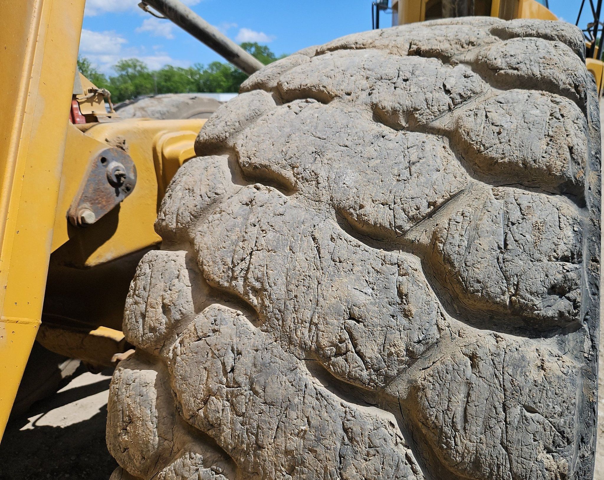 gallery 2013 Caterpillar 740B haul truck