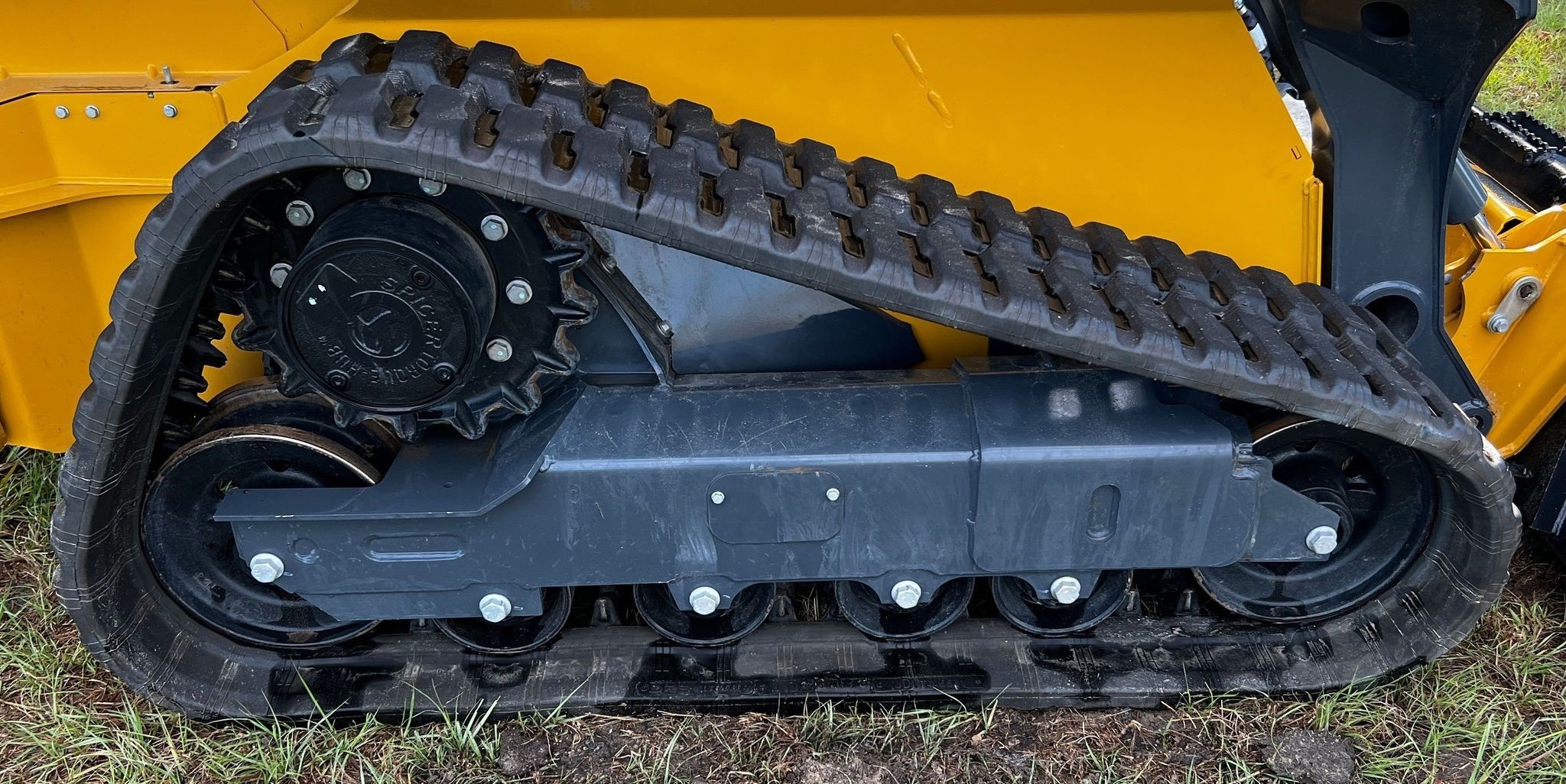 gallery 2022 John Deere 325G tracked skid steer