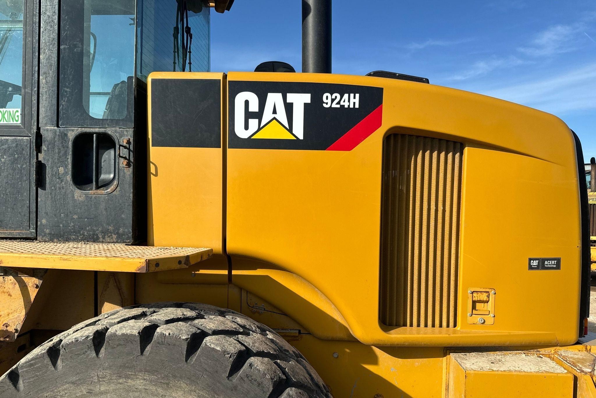 gallery 2011 Caterpillar 924H wheel loader