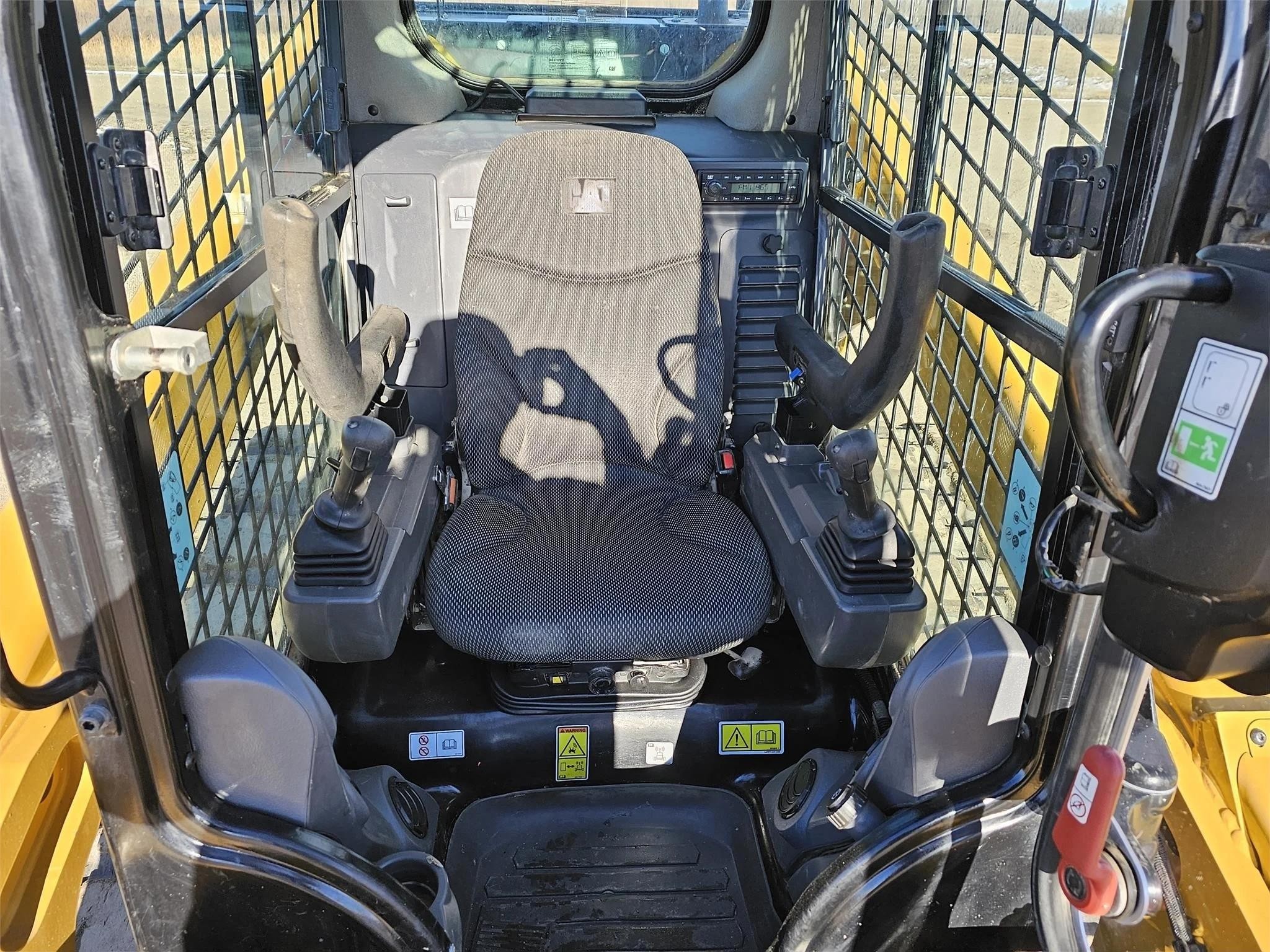gallery 2021 Caterpillar 299D3 Skid Steer