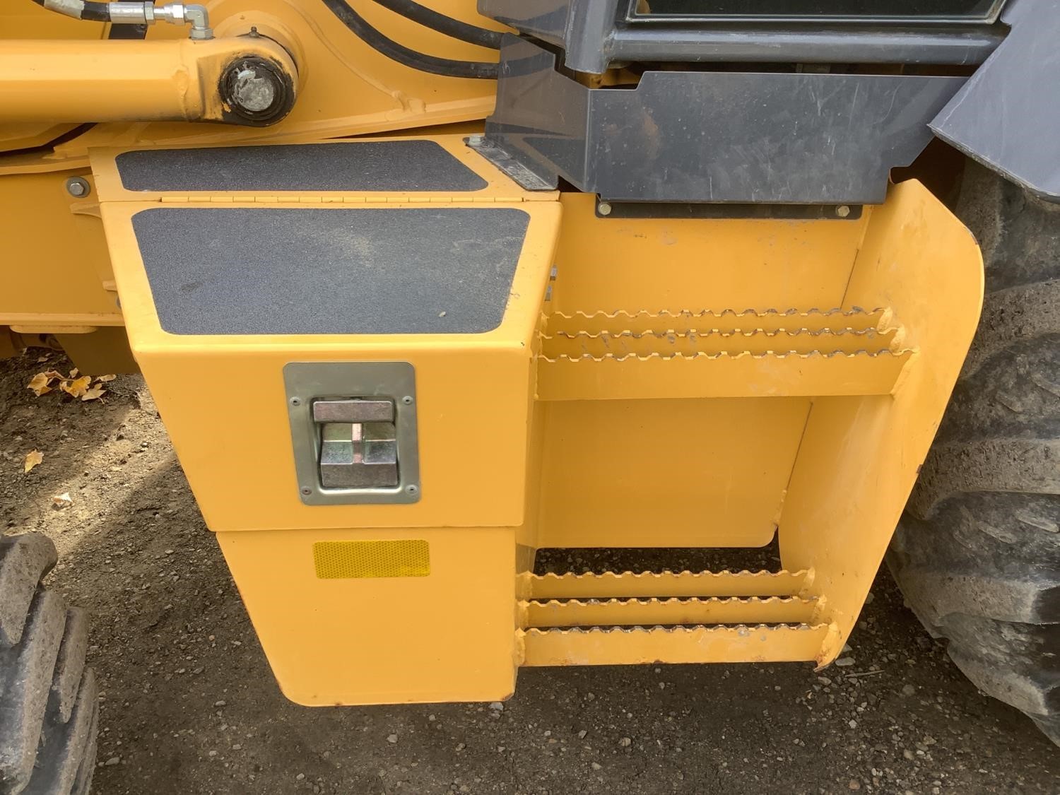 gallery 2015 John Deere 310SL 4x4 Loader Backhoe WExtendahoe, Compactor & Bucket