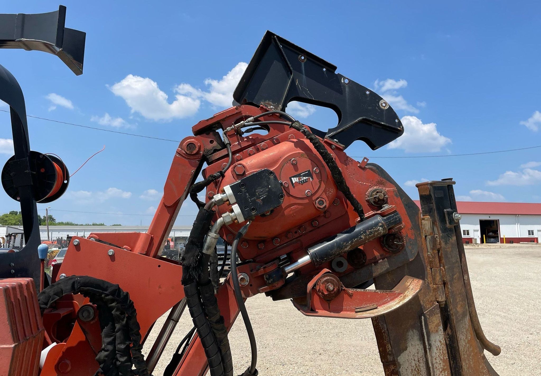 gallery 2011 Ditch Witch RT115 Quad vibratory cable plow