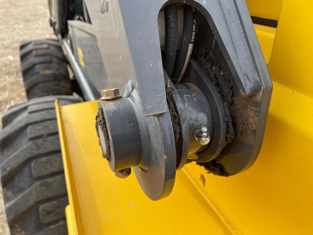 gallery 2020 New Holland L328 Skid Steer