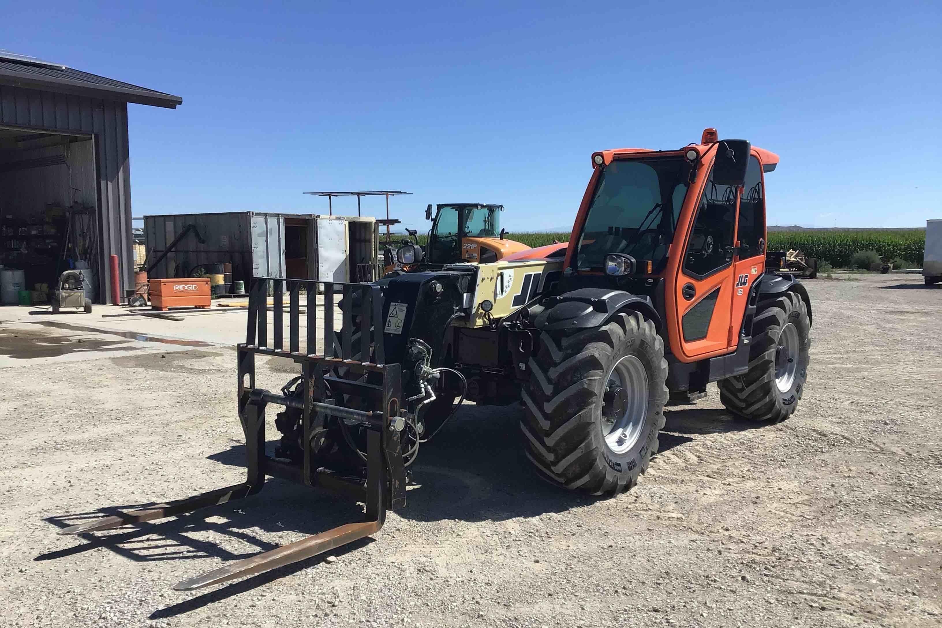 gallery 2018 JLG 925 4x4x4 Telehandler