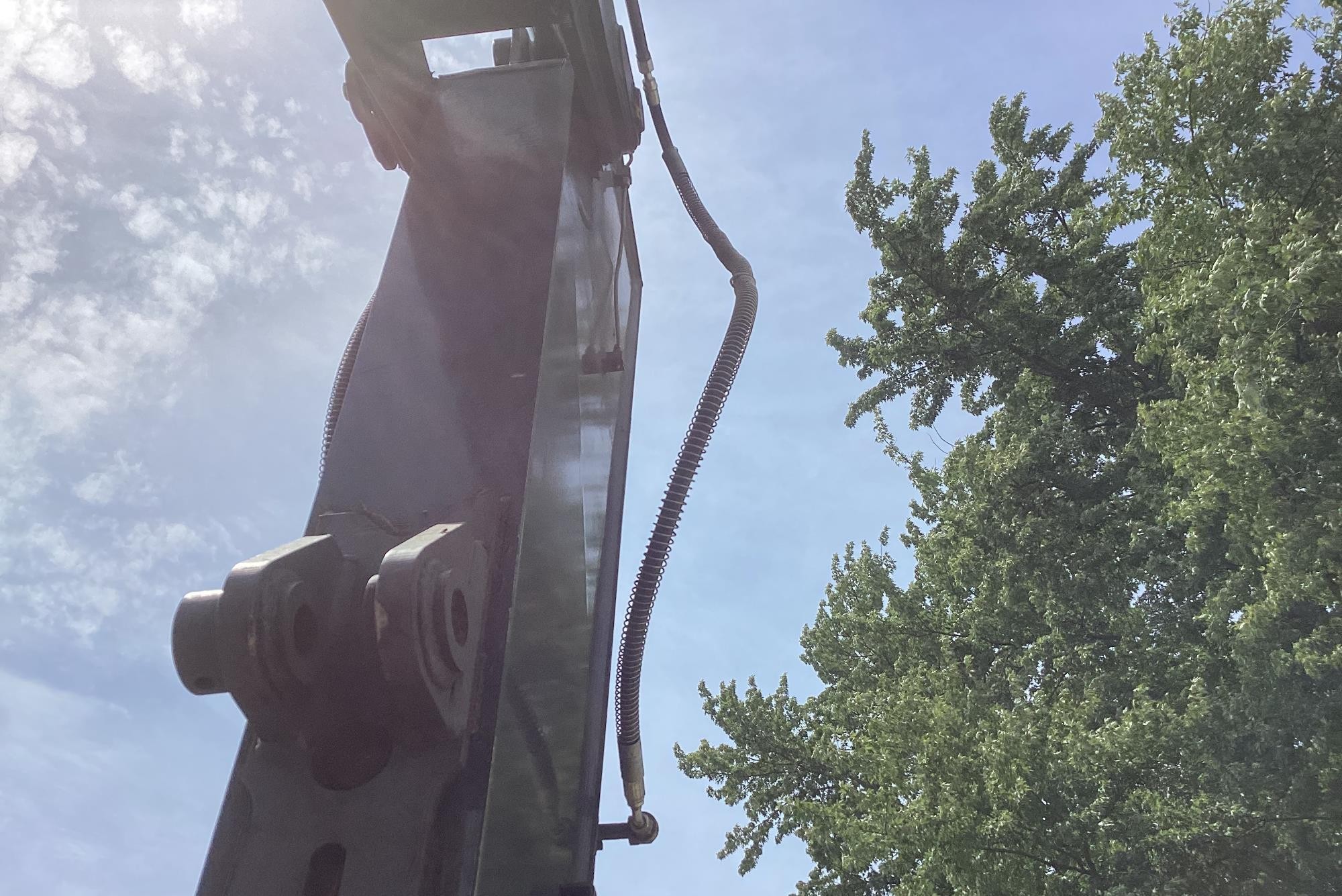 gallery 2014 John Deere 130G Excavator