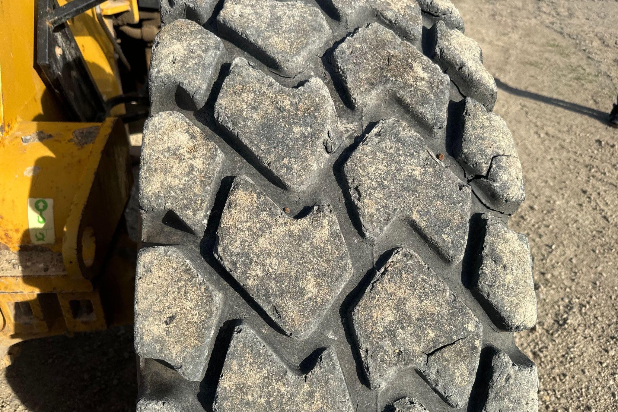 gallery 2011 Caterpillar 924H wheel loader