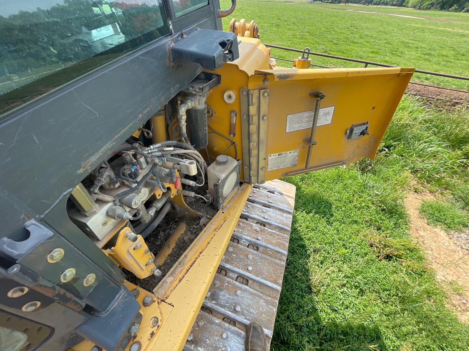 gallery 2007 John Deere 850J LT Dozer WMulti-Shank Ripper