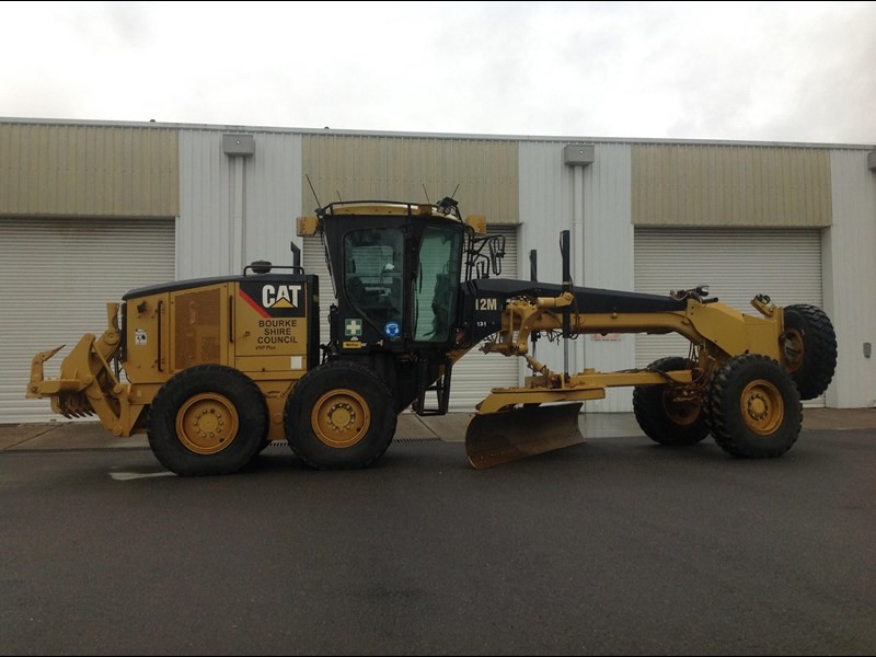 gallery 2009 Caterpillar 12M Grader
