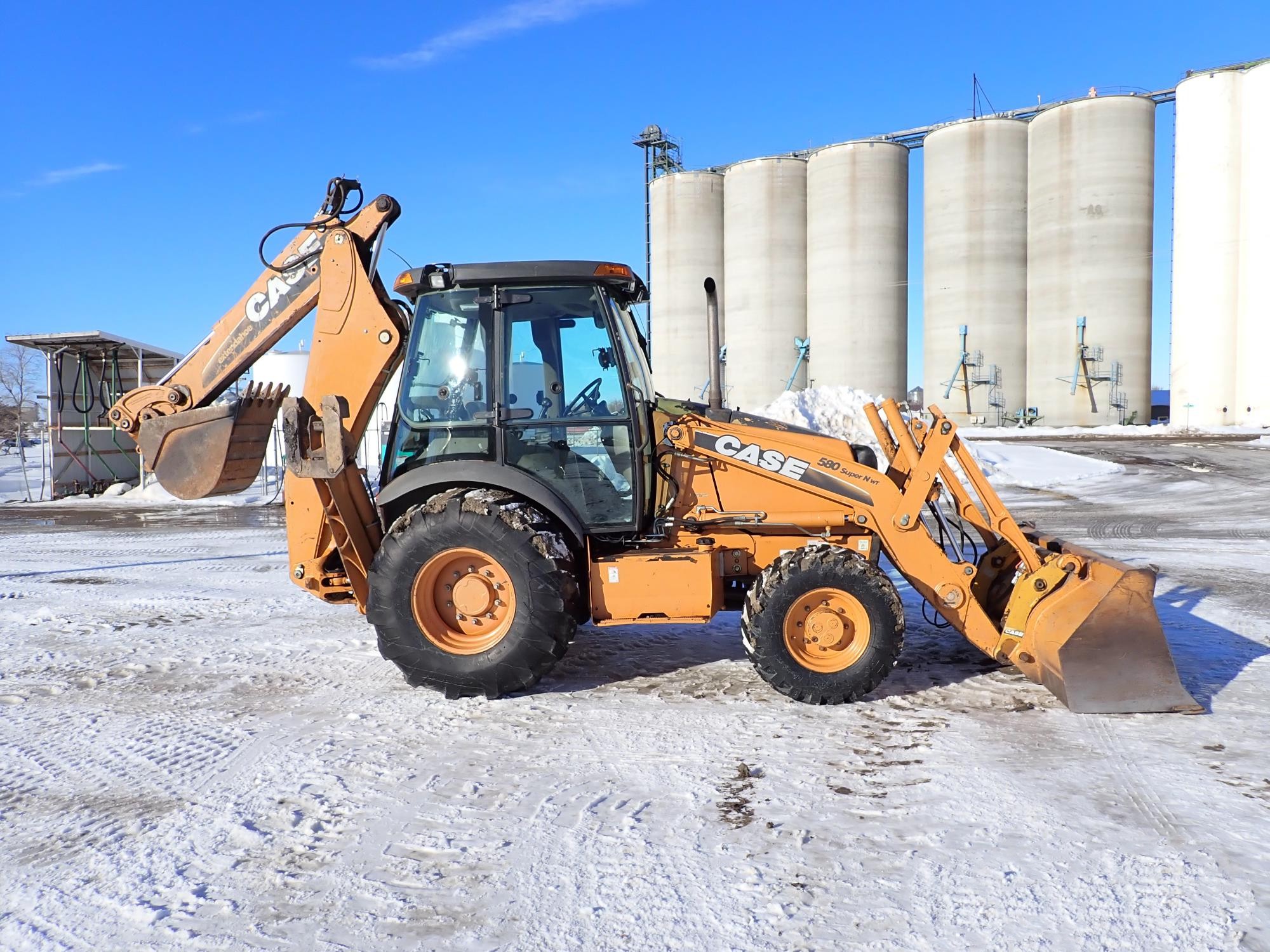 gallery 2011 Case 580 Super N WT 4x4 Backhoe WExtendahoe