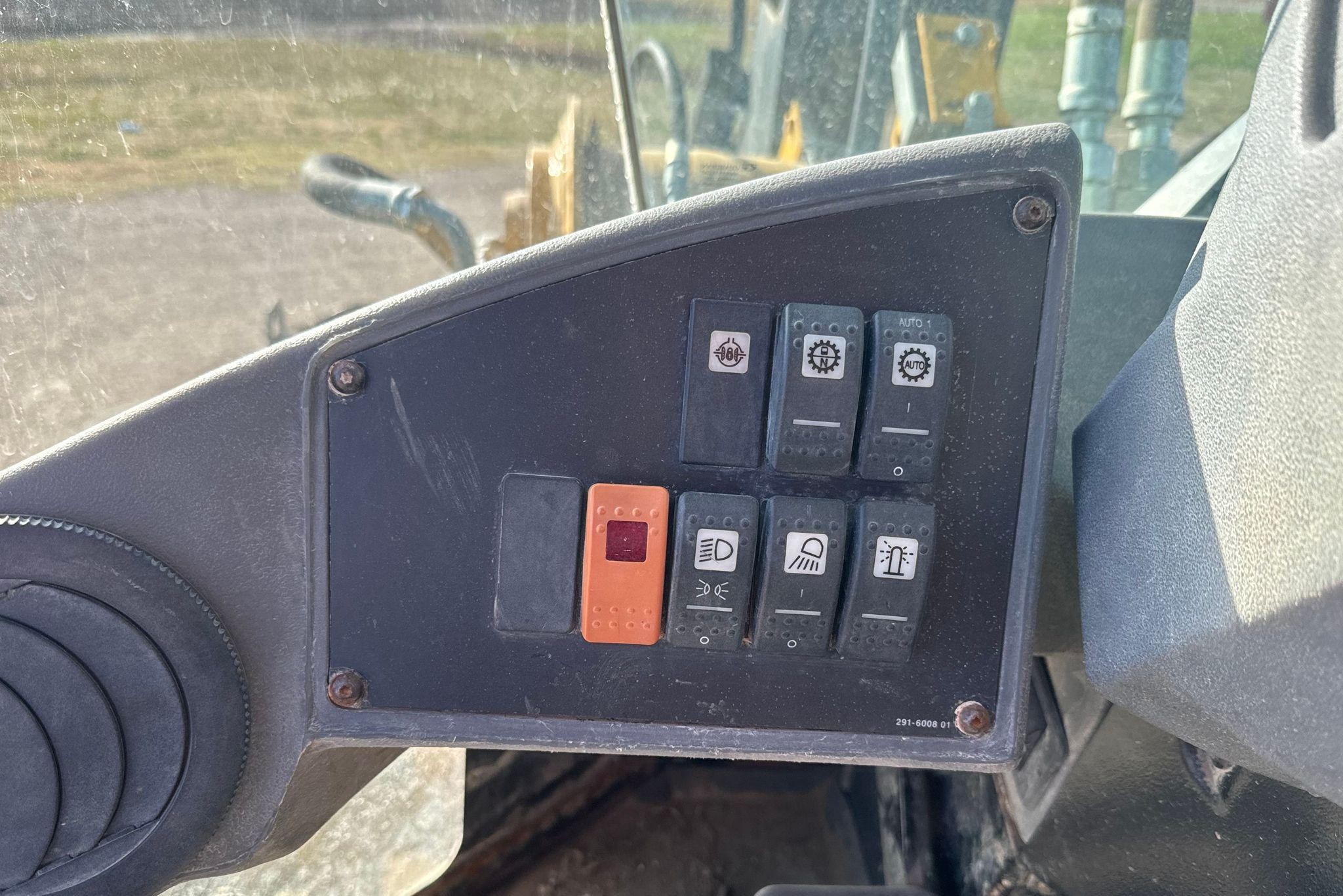 gallery 2011 Caterpillar 924H wheel loader