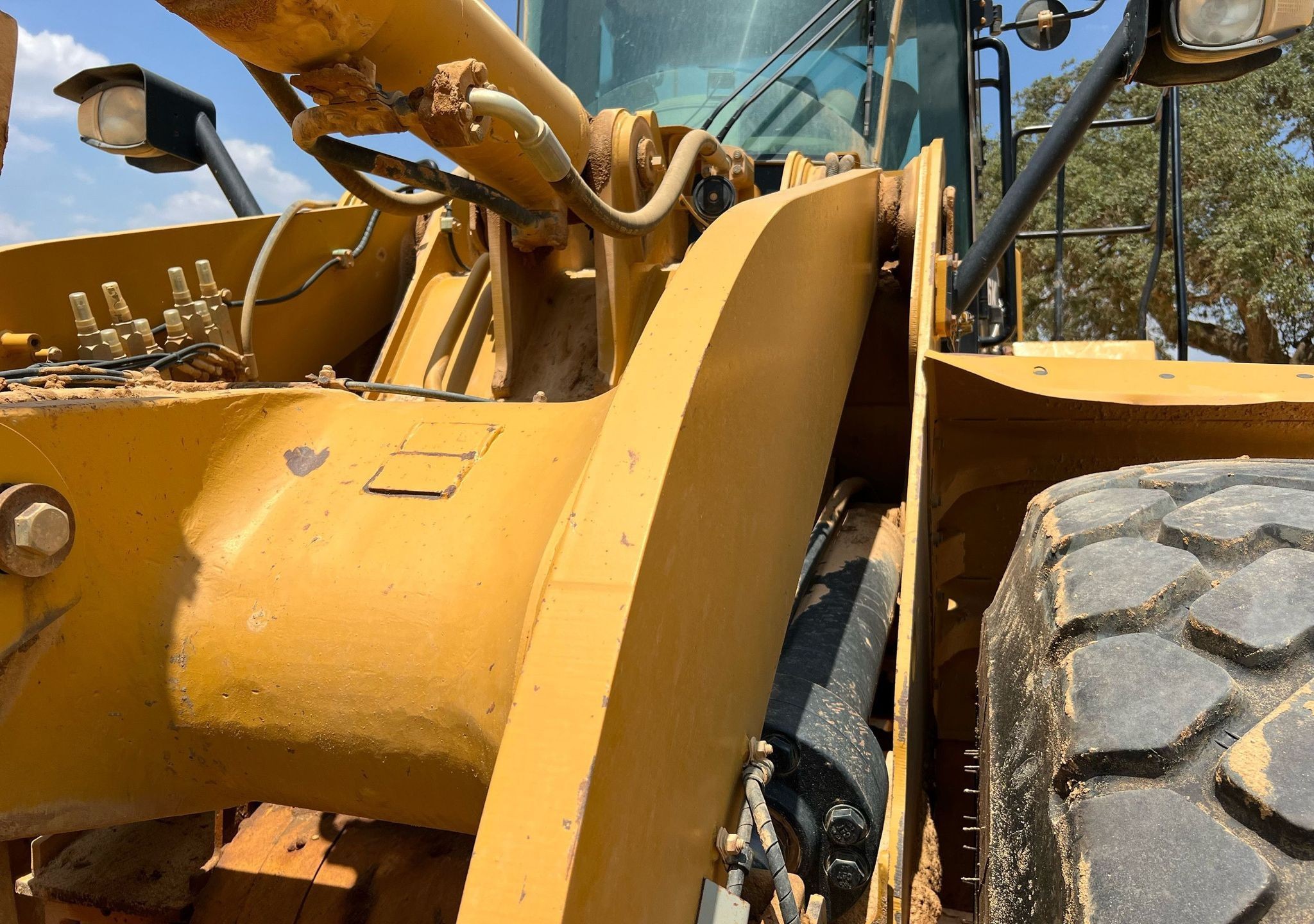 gallery 2013 Caterpillar 966K wheel loader