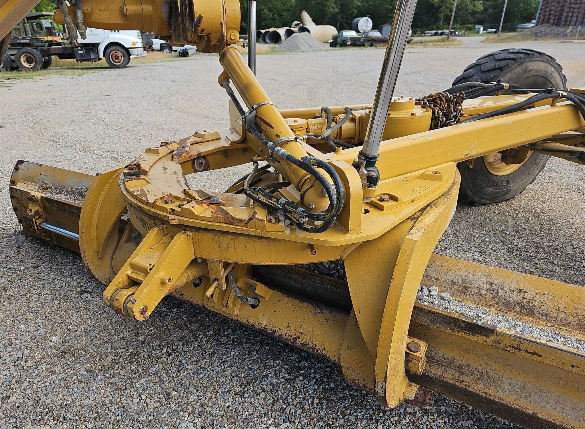 gallery 2013 Caterpillar 12M2 VHP Plus motor grader