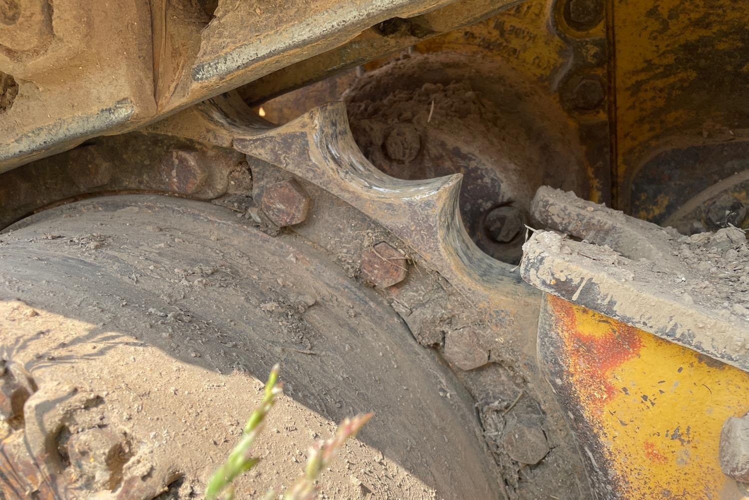 gallery 2007 John Deere 850J LT Dozer WMulti-Shank Ripper