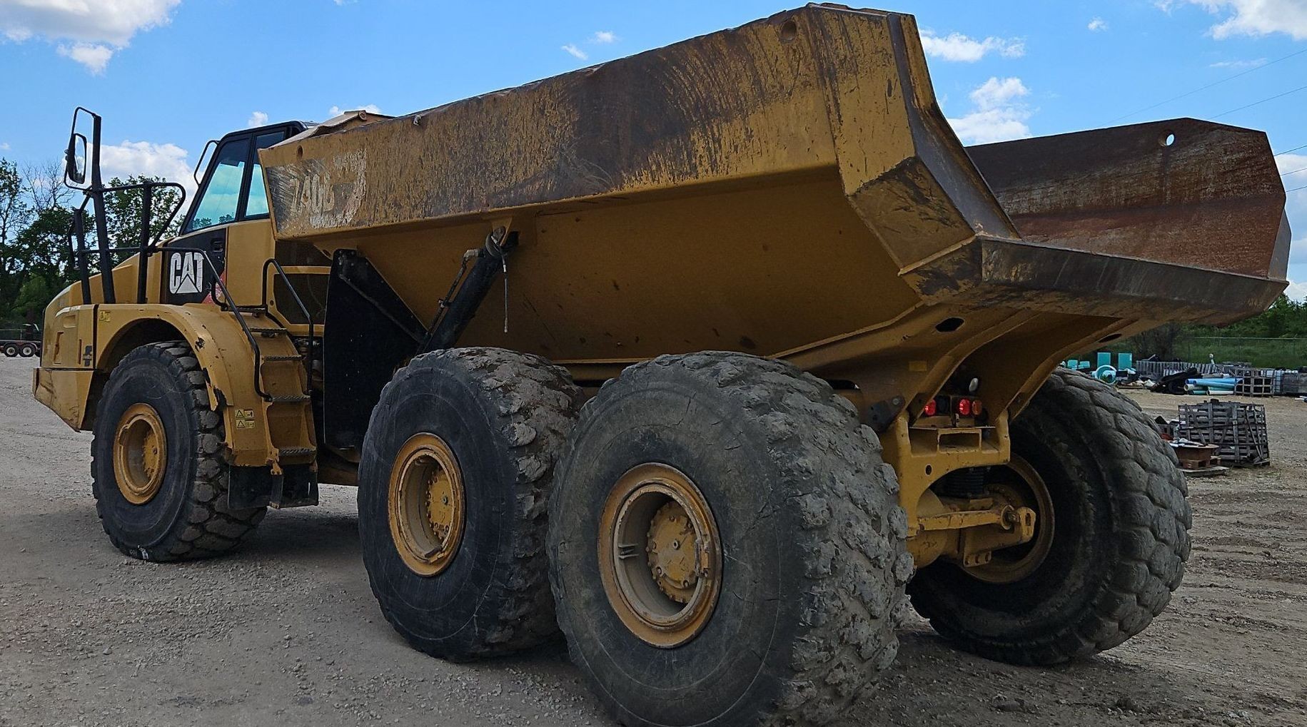 gallery 2013 Caterpillar 740B haul truck