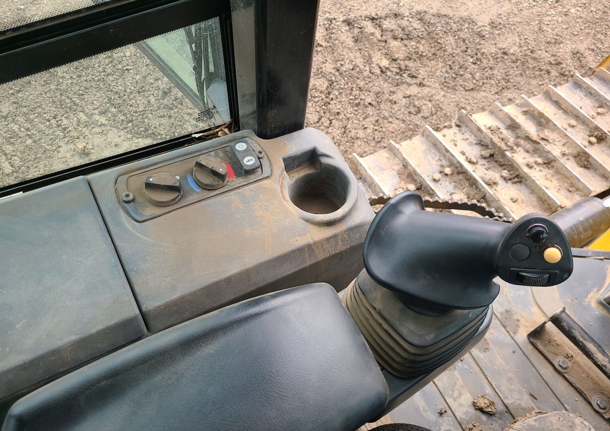 gallery 2014 Caterpillar D6K2 XL dozer