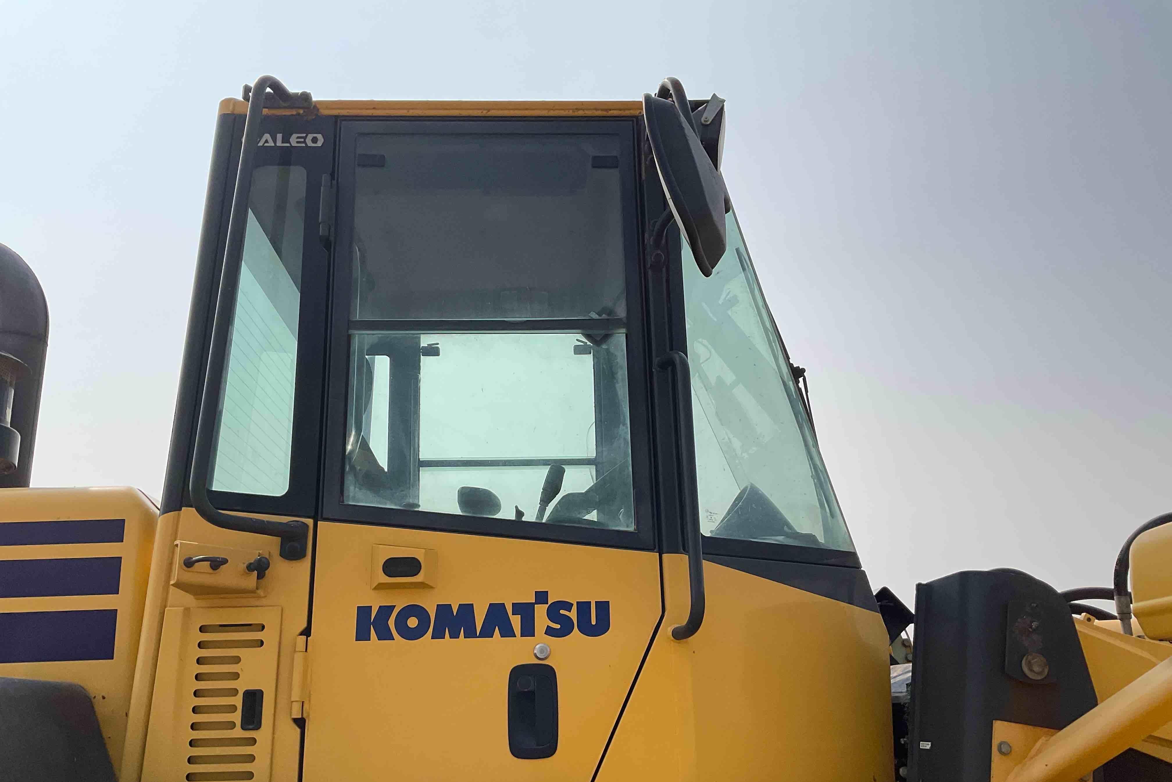 gallery 2008 Komatsu WA320-5L Wheel Loader W/Grapple