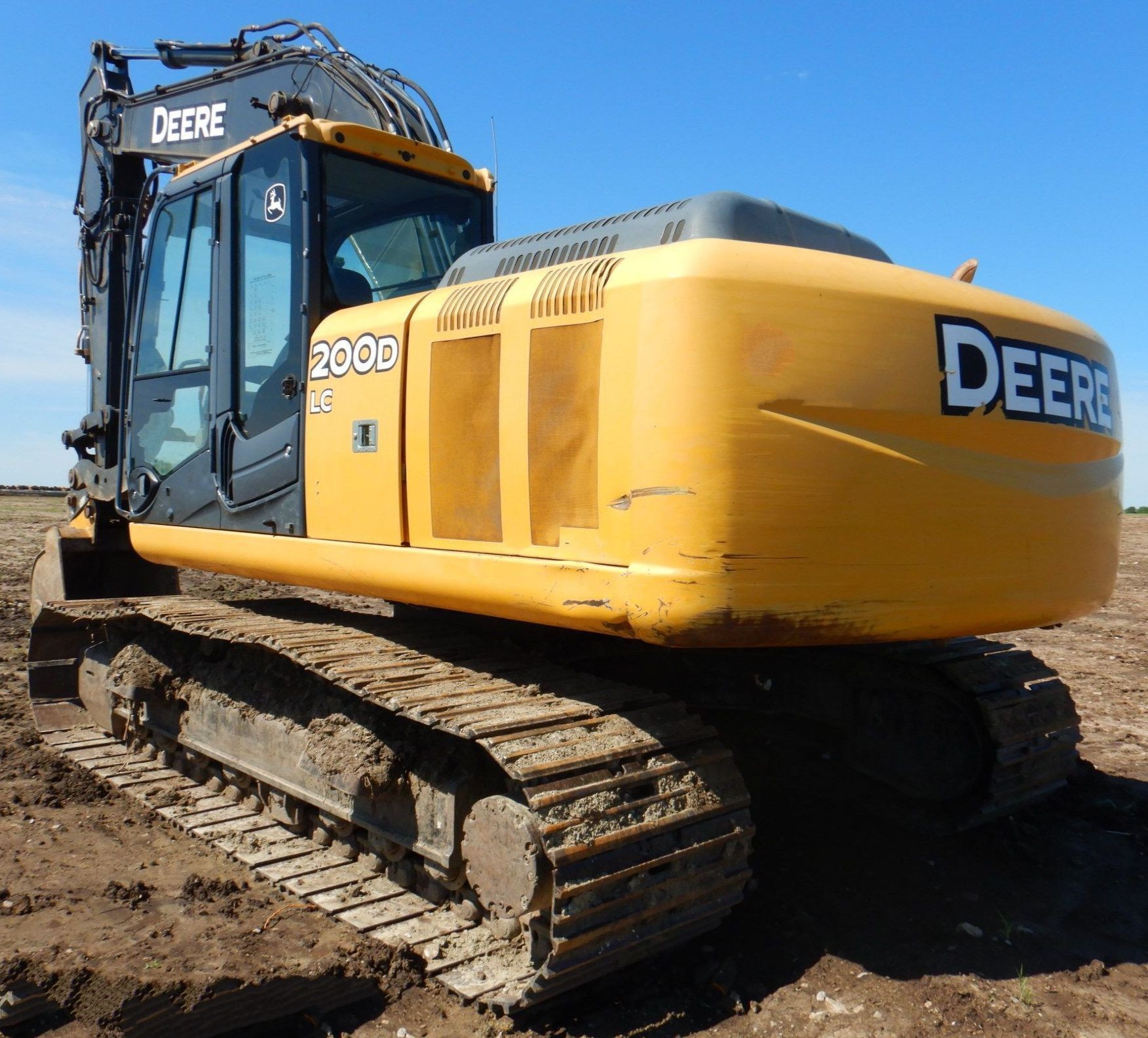 gallery 2011 John Deere 200DLC  excavator