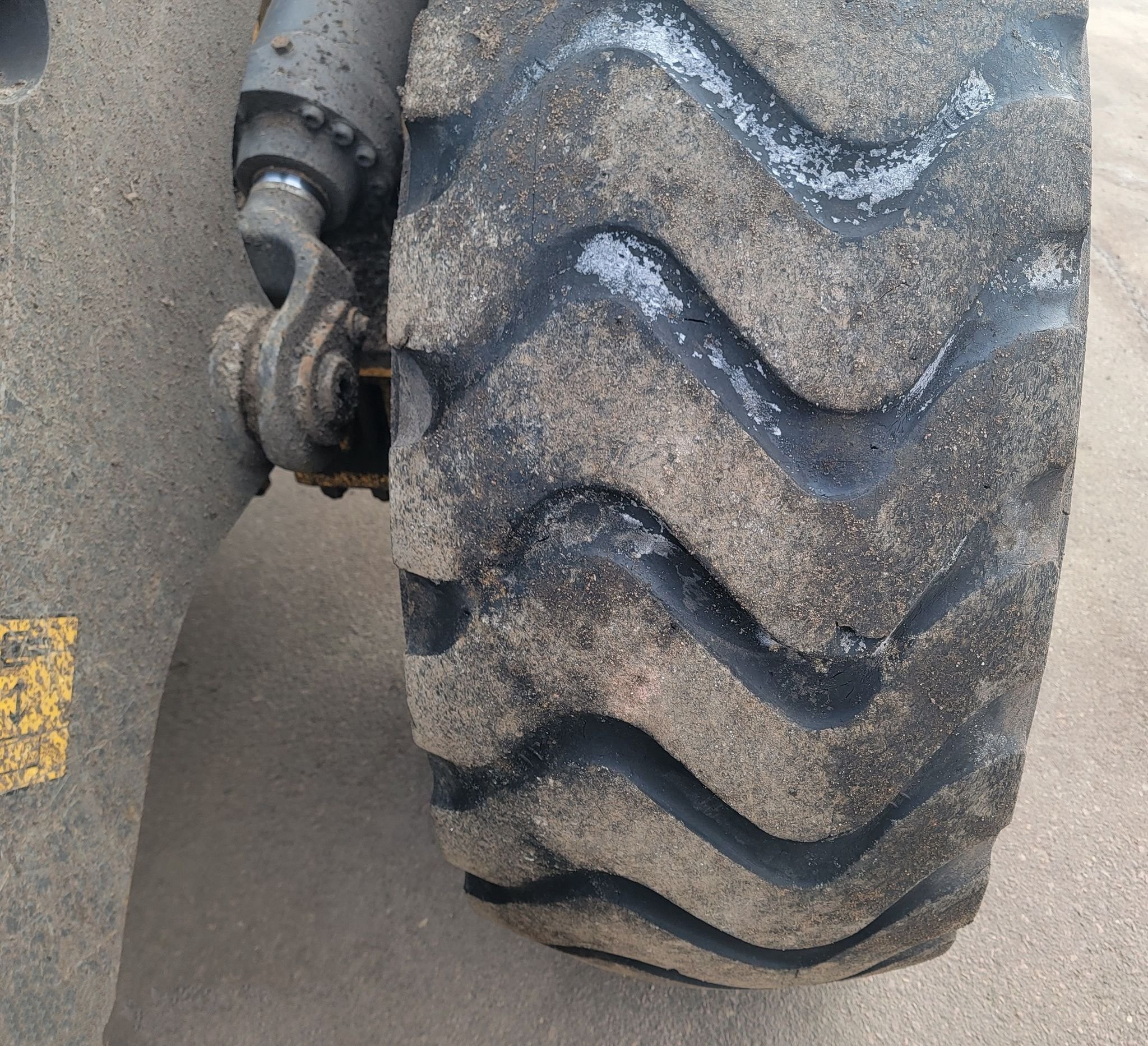 gallery 2015 Volvo L110H high lift wheel loader