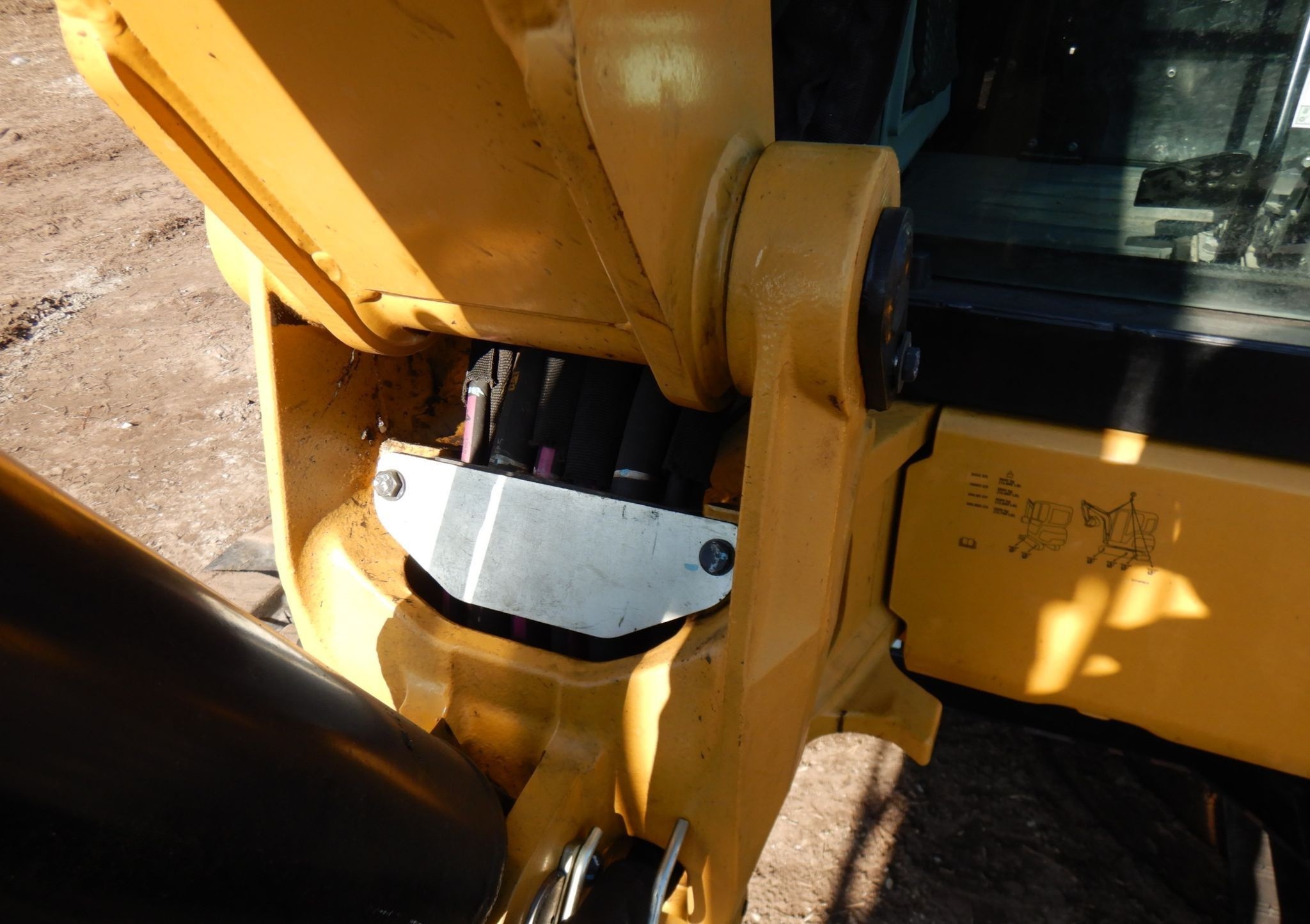 gallery 2018 Caterpillar 305E2 mini excavator