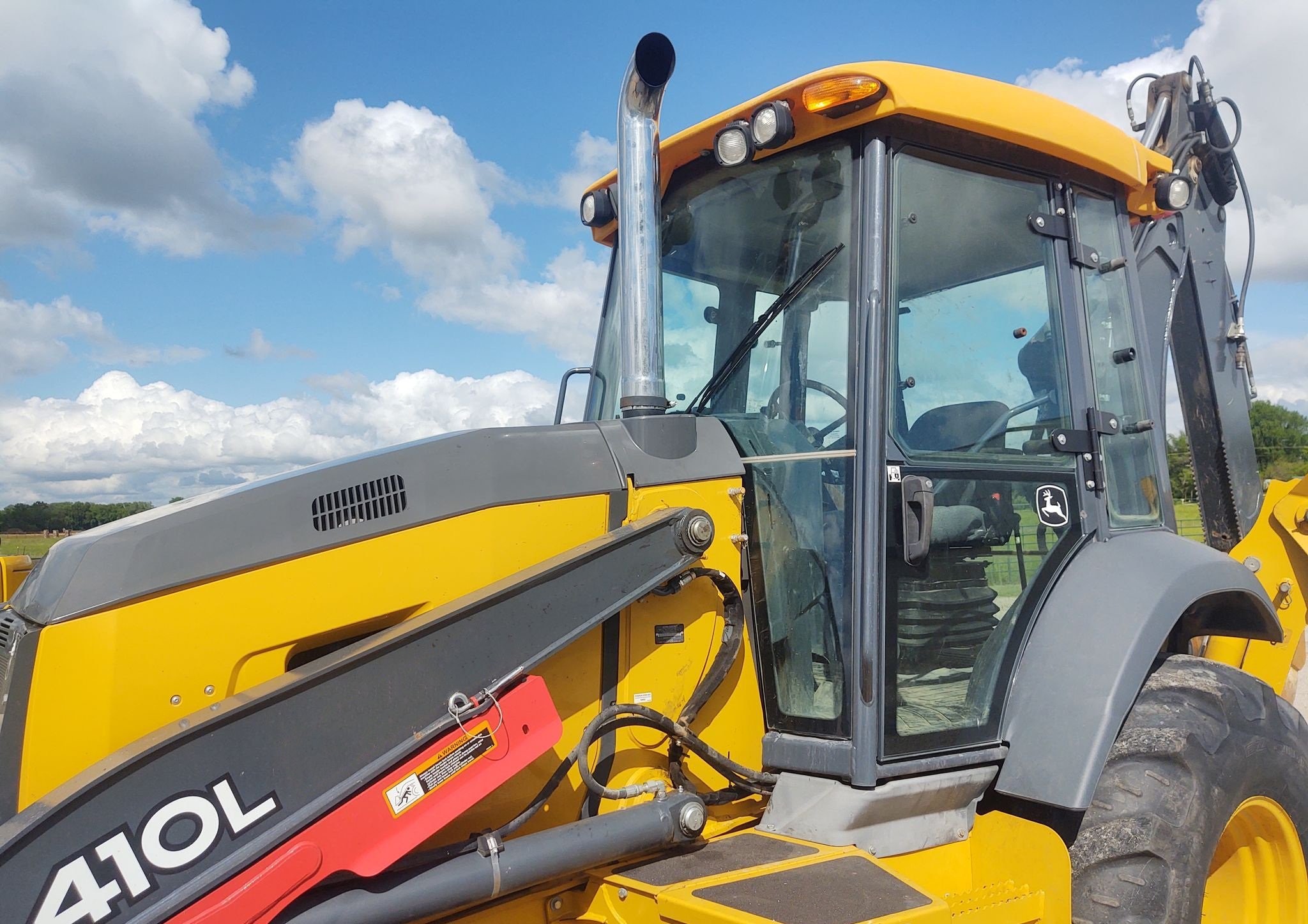 gallery 2018 John Deere 410L backhoe