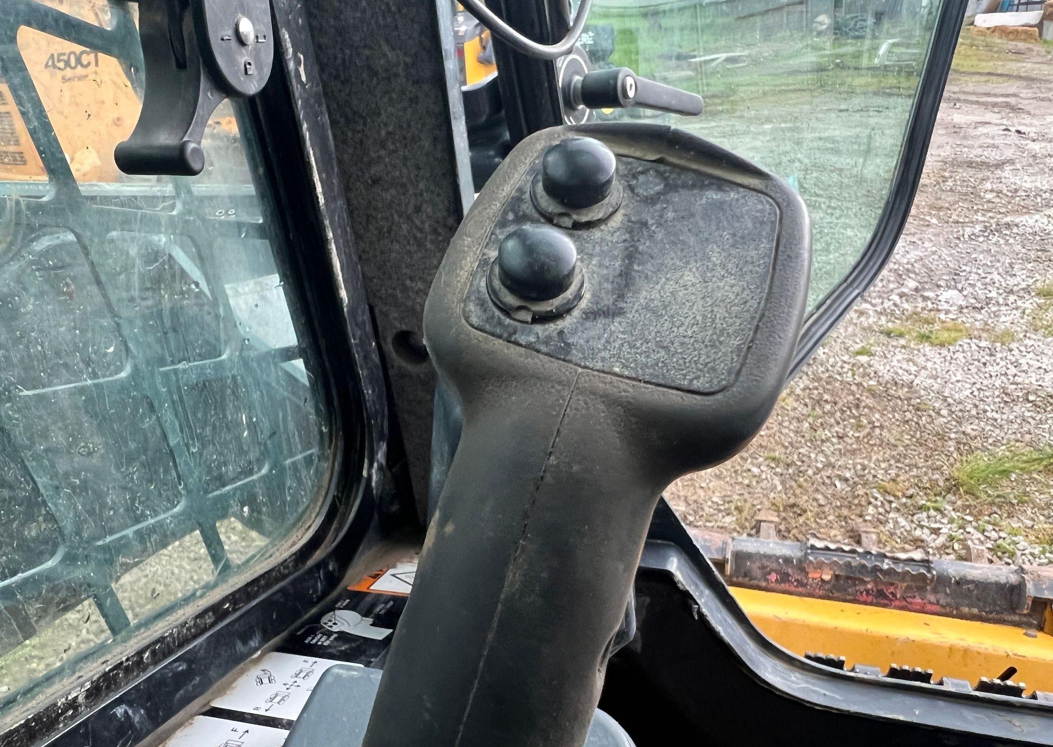 gallery 2017 John Deere 333G skid steer loader