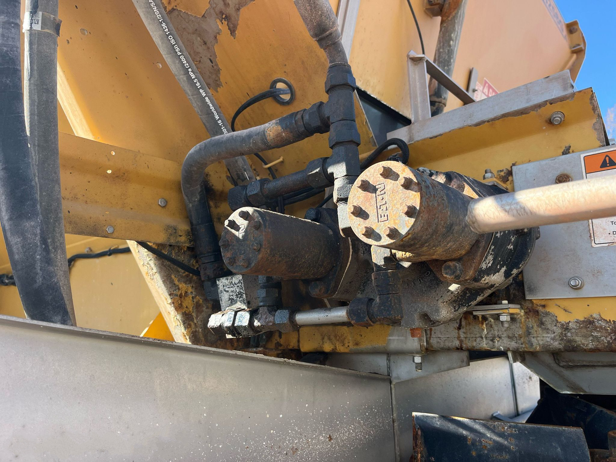 gallery 2013 Rogator RG1100 applicator