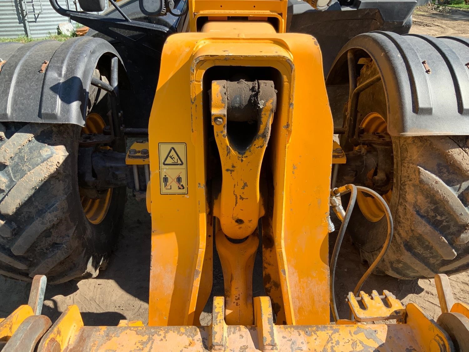 gallery 2017 Jcb 560-80AGS 4x4x4 Telehandler