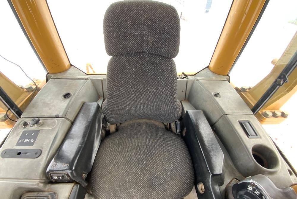 gallery 2005 Caterpillar D6N LGP Crawler Dozer