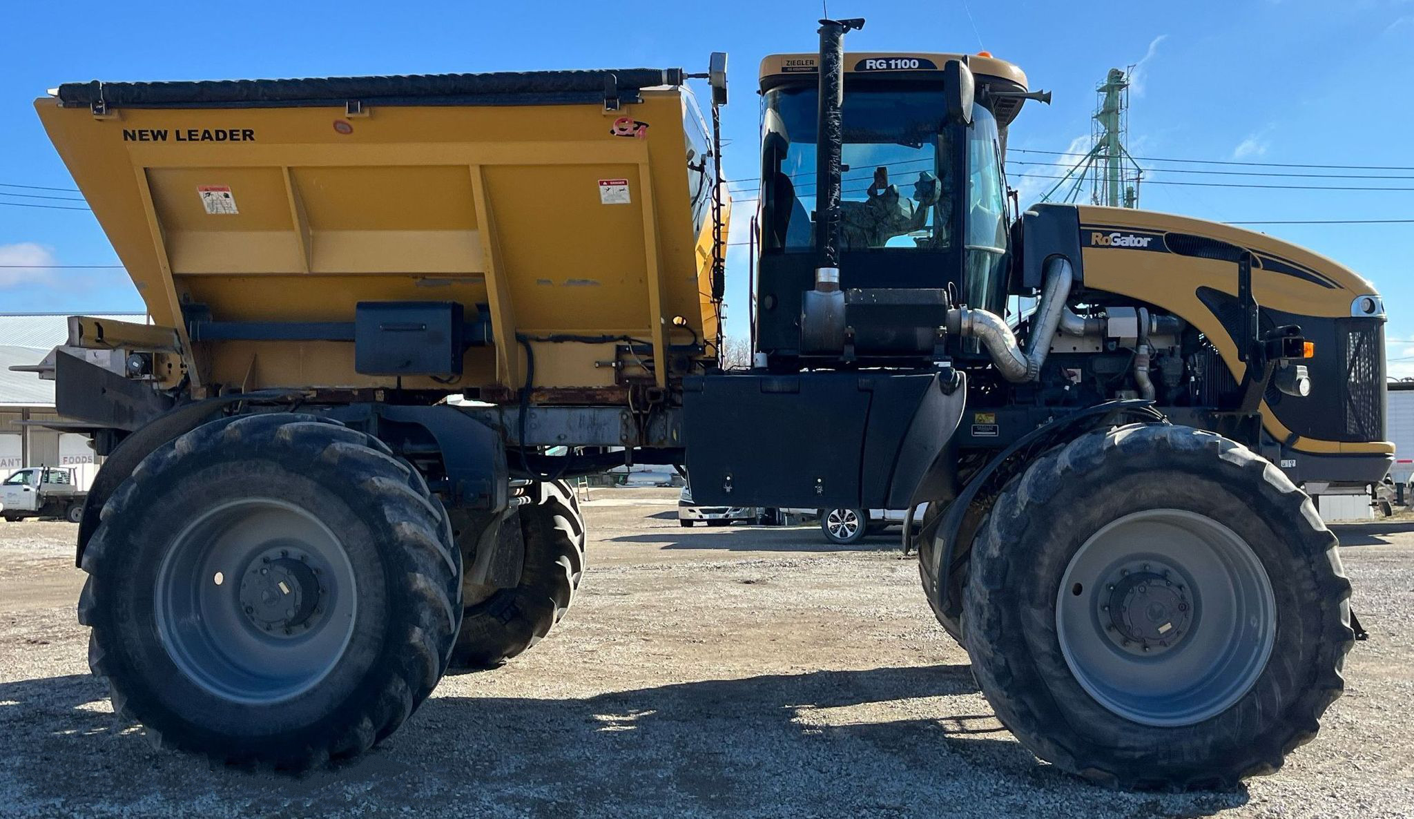 gallery 2013 Rogator RG1100 applicator