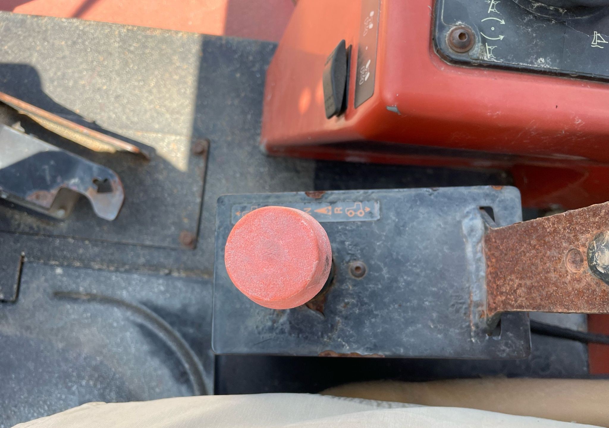 gallery 2011 Ditch Witch RT115 Quad vibratory cable plow