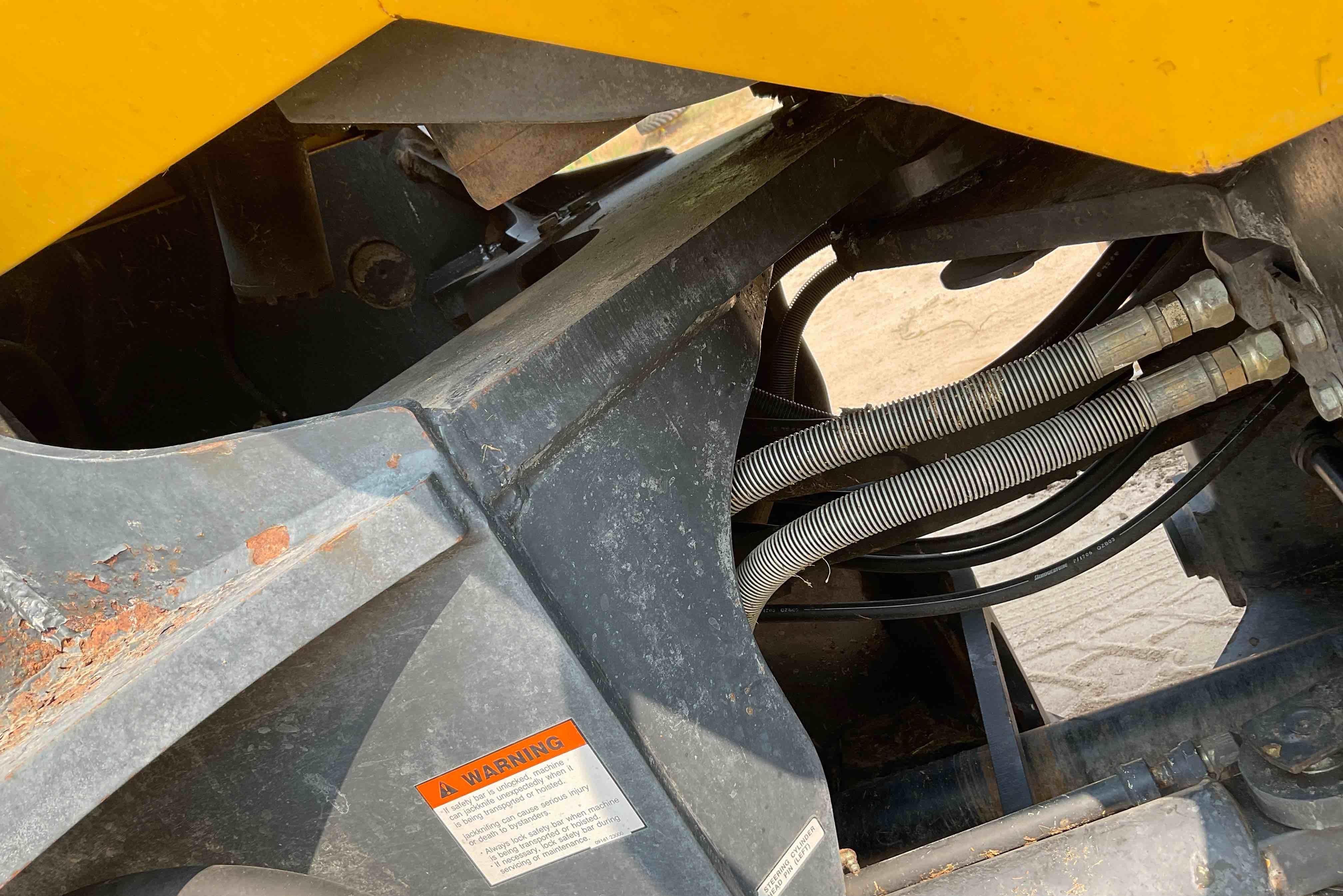 gallery 2008 Komatsu WA320-5L Wheel Loader W/Grapple