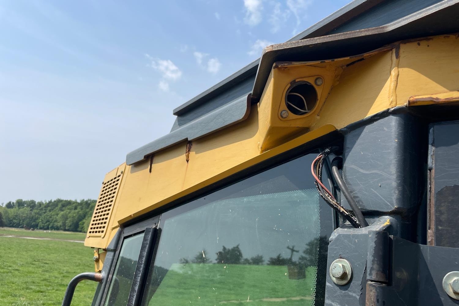 gallery 2007 John Deere 850J LT Dozer WMulti-Shank Ripper