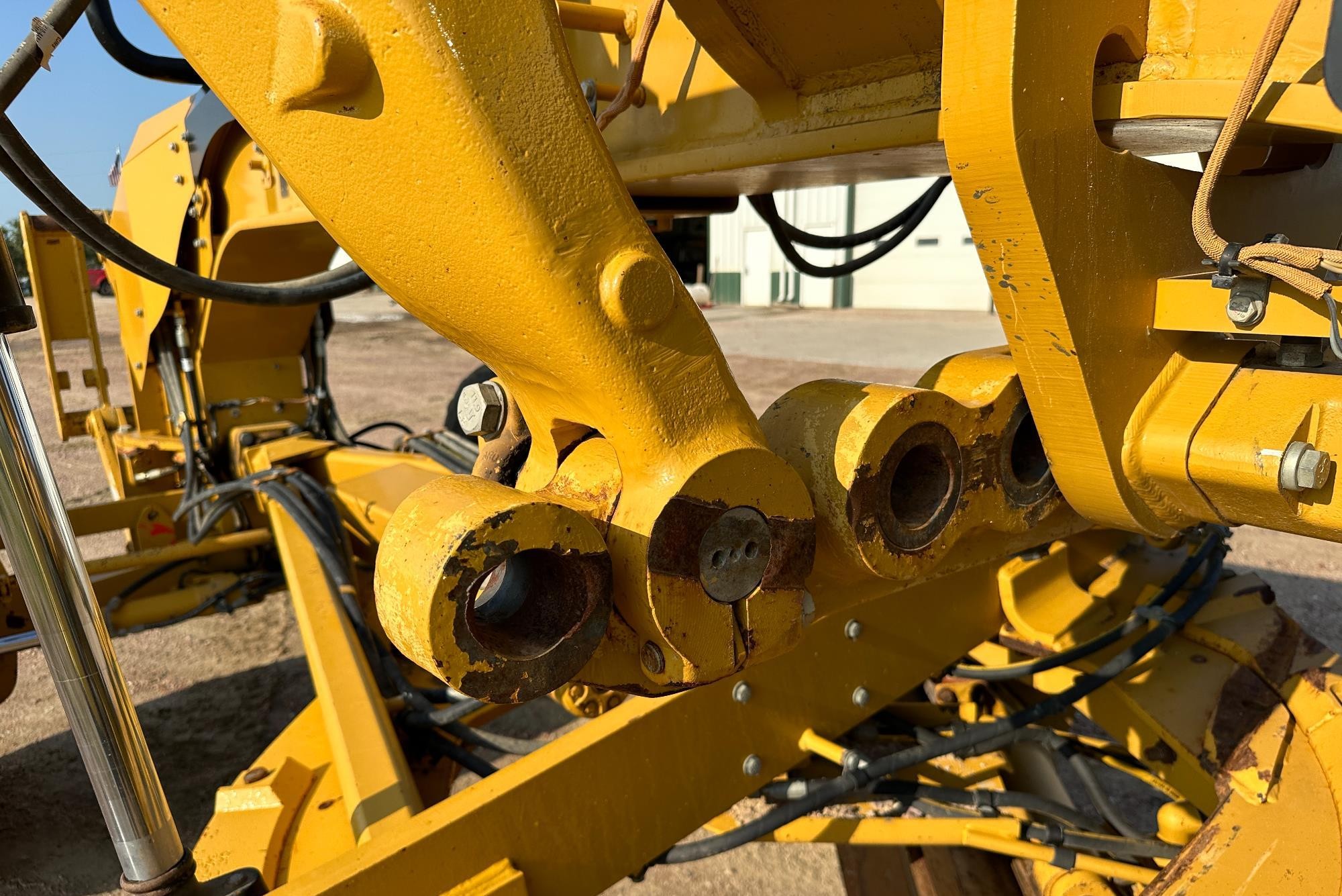 gallery 2014 Caterpillar 140M2 VHP Plus Motor Grader