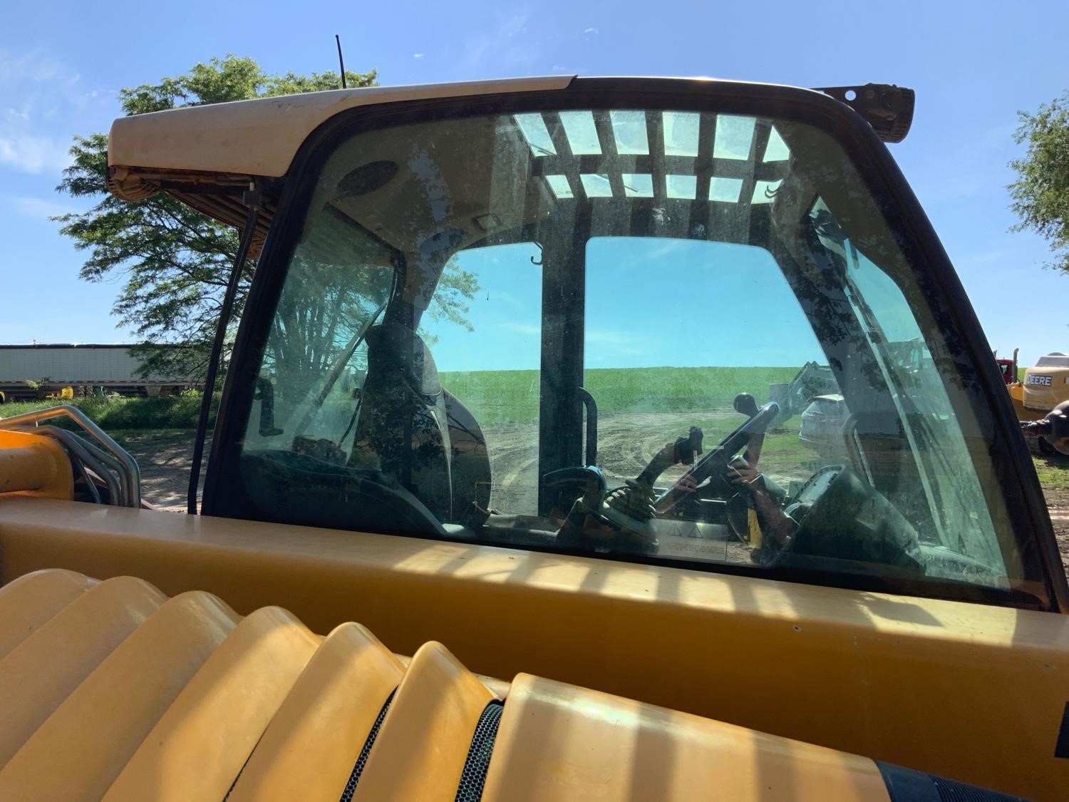 gallery 2017 Jcb 560-80AGS 4x4x4 Telehandler