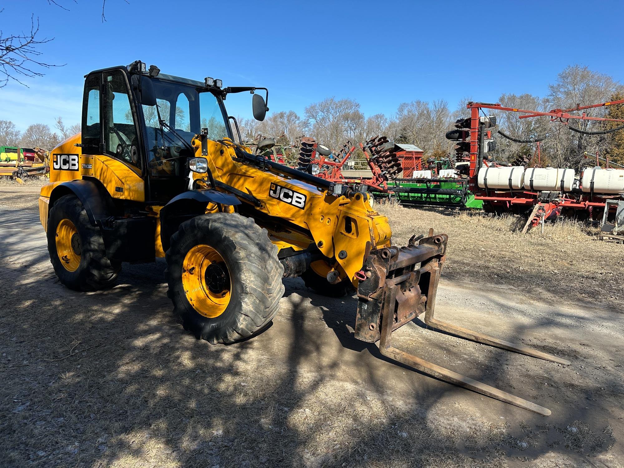 gallery 2017 JCB TM320 4x4 Telehandler